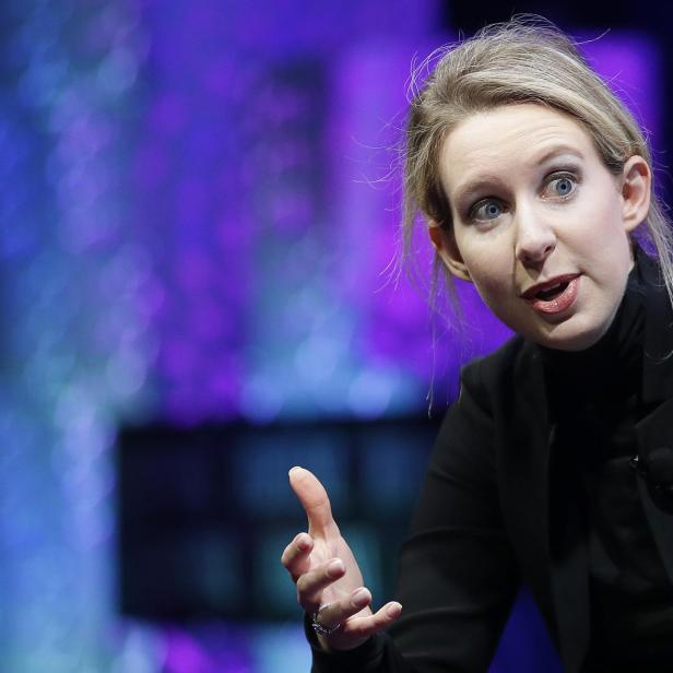 Elizabeth Holmes schaffte es, Milliarden an Investment zu sammeln. Heute sitzt sie auf die Dauer von elf Jahren in Haft