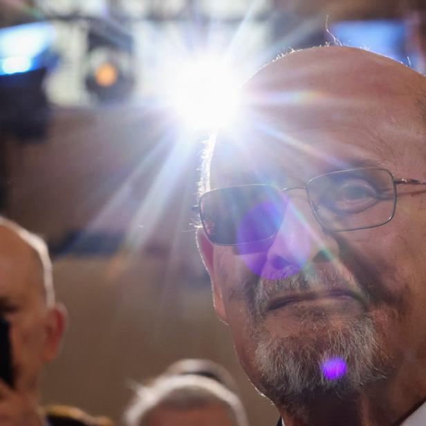 Author Salman Rushdie looks on as he receives the Peace Prize of the German book trade (Friedenspreis des Deutschen Buchhandels) during a ceremony at the Church of St. Paul in Frankfurt, Germany, October 22, 2023. REUTERS/Kai Pfaffenbach/Pool