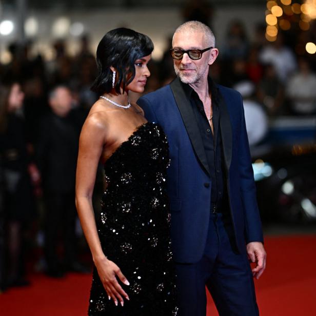 Schauspieler Vincent Cassel, 57,  mit Freundin Narah Baptista, 27, in Cannes.