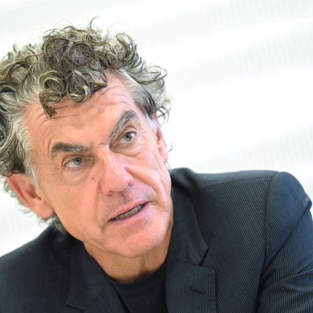 Investor Michael Tojner während eines Interviews