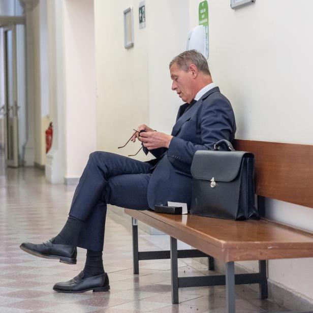 Christian Pilnacek (Zeuge) am Mittwoch, 10. August 2022 beim der Fortsetzung der Verhandlung gegen den leitenden OStA Johann Fuchs wegen des Verdachts der Verletzung des Amtsgeheimnisses und der falschen Beweisaussage im Ibiza-U-Ausschuss am Landesgericht in Innsbruck.