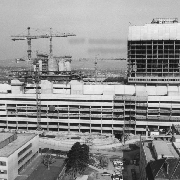 Neubau Allgemeines Krankenhaus Wien, aufgenommen am 01.01.1974 