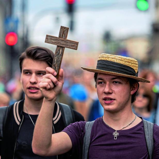 Protestierende Jugendliche gegen Abtreibungen