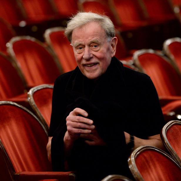 BURGTHEATER: DIE UNSCHULDIGEN, ICH UND DIE UNBEKANNTE AM RAND DER LANDSTRASSE