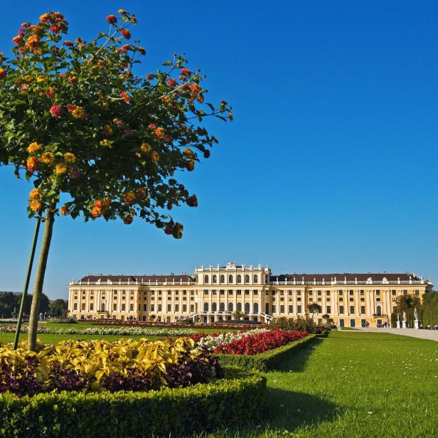 SCHLOSS SCHOENBRUNN - NEUER BESUCHERREKORD