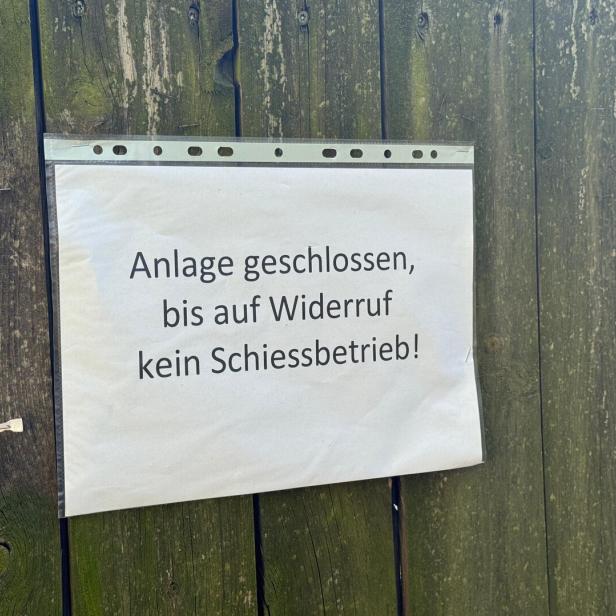Der Schützenverein des Amokläufers wurde nach seiner Tat gesperrt. Auf einem Schild steht: "Anlage geschlossen, bis auf Widerruf kein Schiessbetrieb"