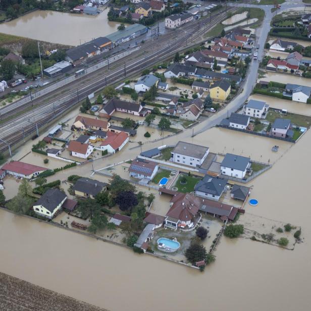 Eine Siedlung in St. Pölten steht unter Wasser.