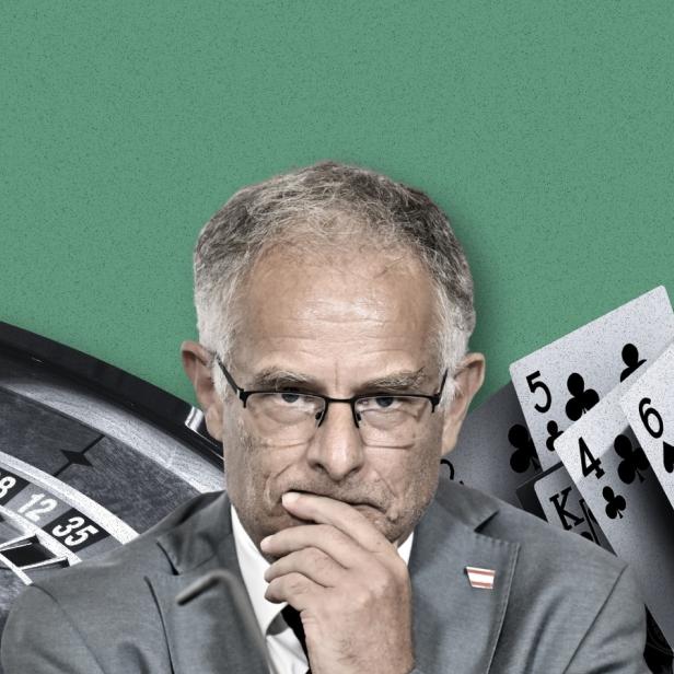 Finanzminister Markus Marterbauer (SPÖ) neben Roulette-Tisch und Spielkarten, nachdenklicher Gesichtsausdruck.