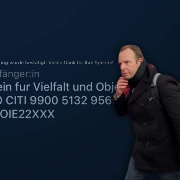 Im Vordergrund Stefan Magnet. Im Hintergrund eine Abbuchungsbestätigung.
