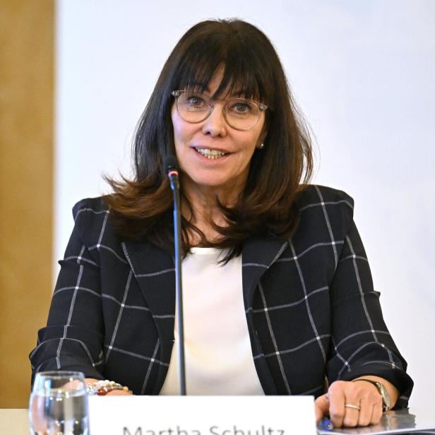 PK BUNDESMINISTERIUM FÜR KUNST, KULTUR, ÖFFENTLICHEN DIENST UND SPORT (BMKÖS) "UNTERSTÜTZUNGSPAKET FÜR SCHULSPORTWOCHEN": SCHULTZ