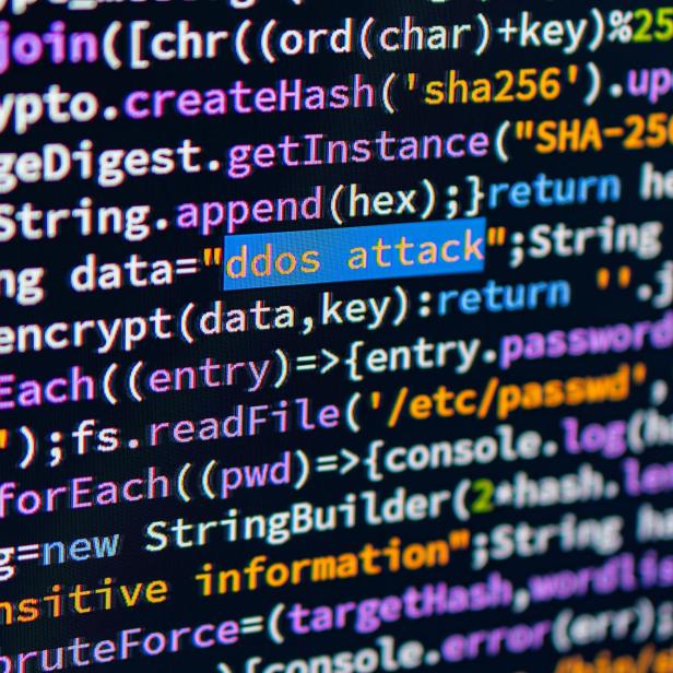 Das Bild zeigt einen hervorgehobenen Abschnitt von C-Code mit potenziellen Fehlern, der möglicherweise ein Debugszenario darstellt