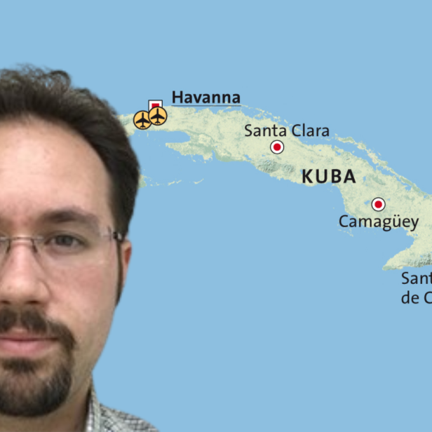 Porträtfoto von Andrés Pertierra, dahinter ein Länderumriss von Kuba