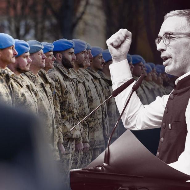 FPÖ-Chef Herbert Kickl vor Soldaten des Bundesheers.