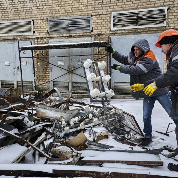 Workers repair Kharkiv energy facility after Russian strikes
