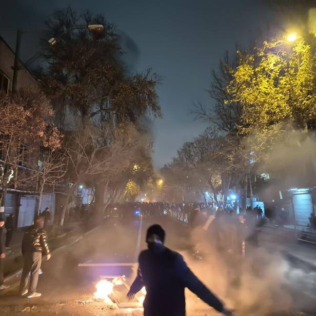 Proteste in Tehran: Zusammenstößen mit den Sicherheitskräften