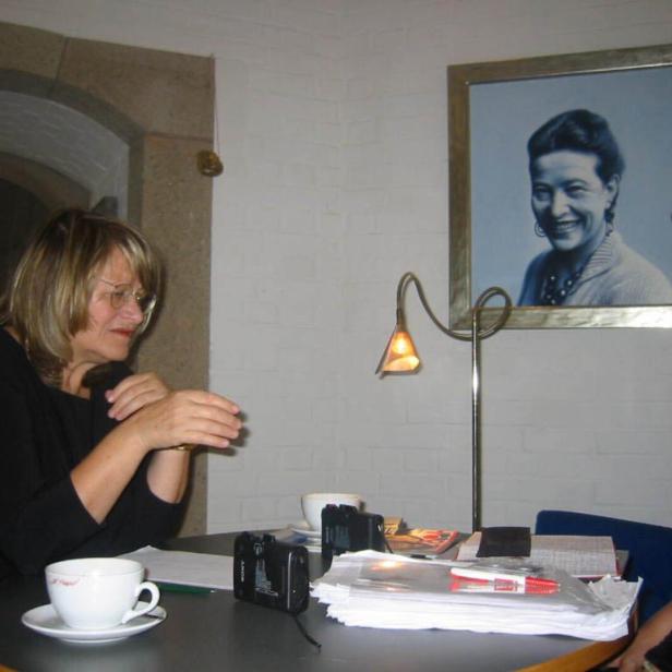 Alice Schwarzer im Gespräch mit profil-Redakteurin Angelika Hager. 