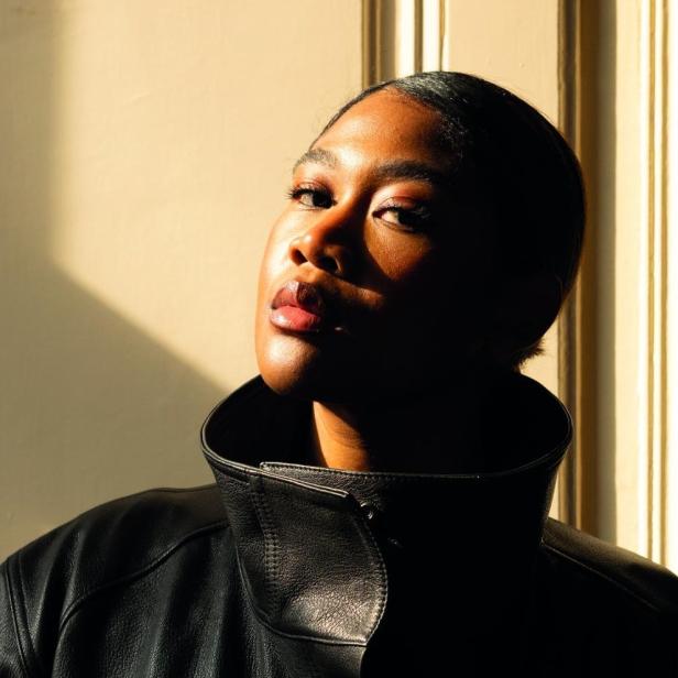 Rose May Alaba porträtiert von Peter Rigaud