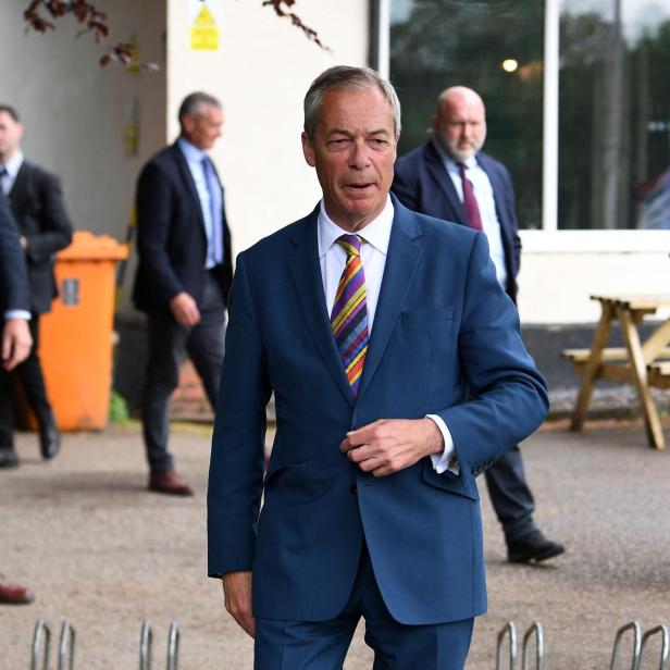 Nigel Farage mit Krawatte