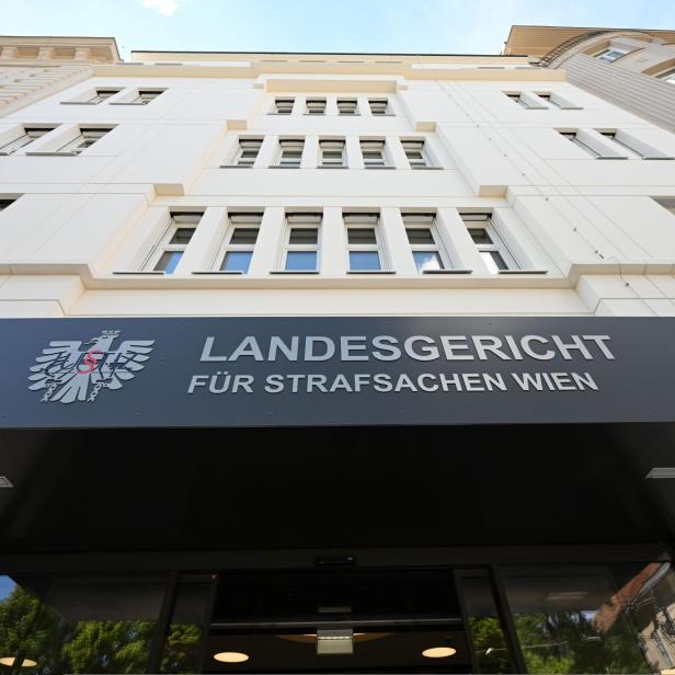 Der Eingang zum Wiener Straflandesgericht