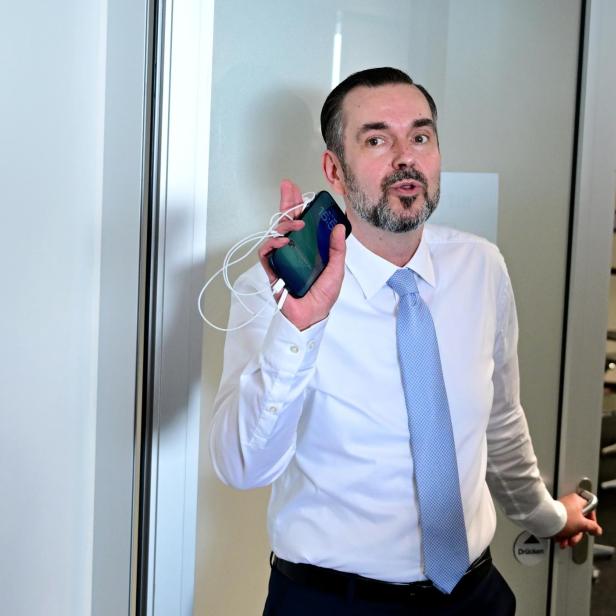 Der ehemalige APA-CEO Clemens Pig nach seinem Hearing für den Posten des ORF-Generaldirektor Postens.