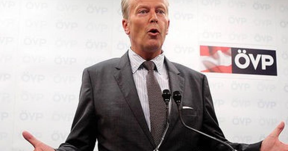 Neuer ÖVP-Parteichef: Reinhold Mitterlehner folgt Spindelegger | profil.at