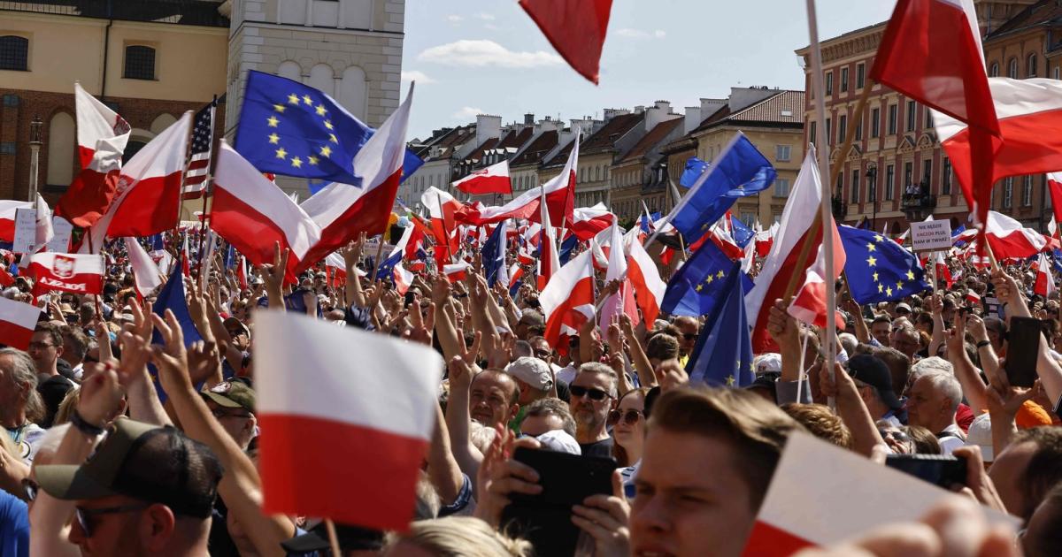 -europa-wir-entschuldigen-uns-mehr-als-hunderttausend-demonstrieren-in-polen