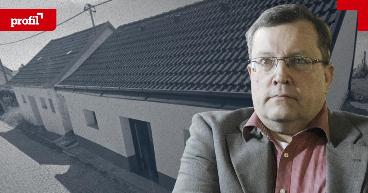 Razzia-bei-K-ssel-Geheime-Keller-Kader-und-Kampfausr-stung