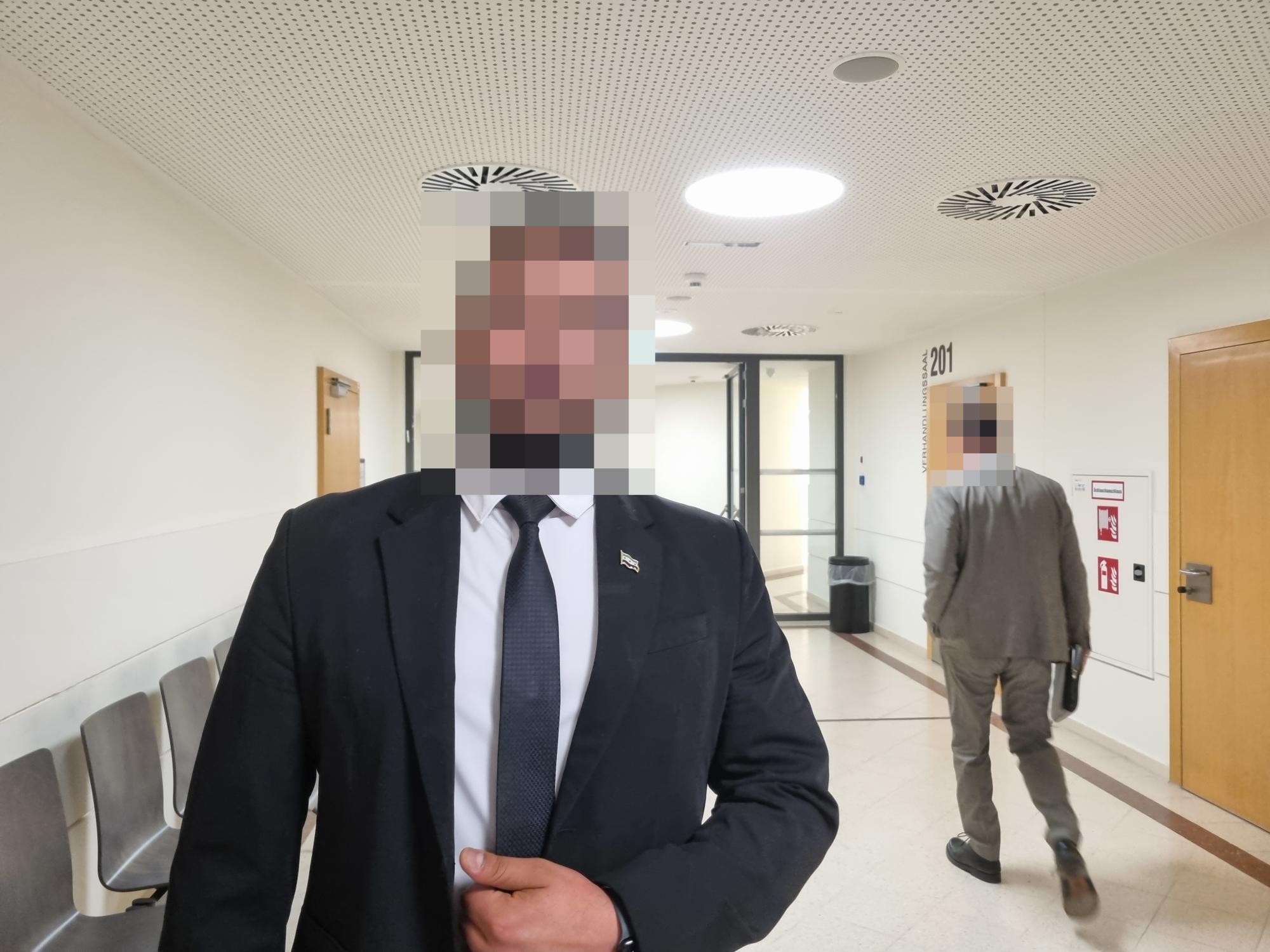 „Die Folter wurde jedes Mal ärger“: Erste Zeugen im Prozess 
